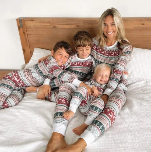 2025 New Family Christmas Pajamas Mom Dad Kids Matching Clothing Set Baby Romper Pjs Soft Loose 2 Pieces Suit Homewear Xmas Look